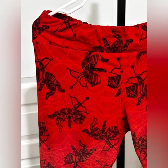 Lularoe tall and curvy leggings - Picture 3 of 5